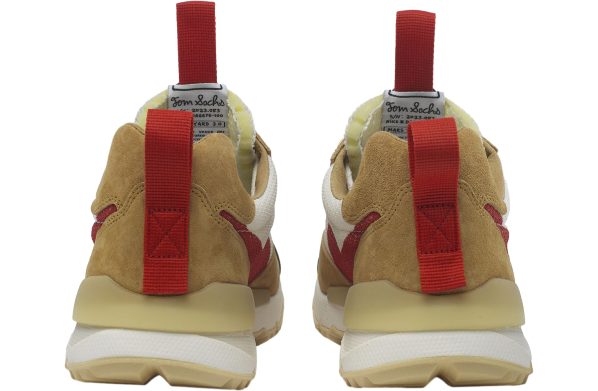 Nikecraft Mars Yard 3.0 Natural / Sport Red
