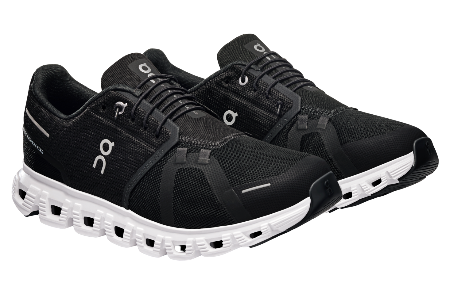 On Cloud 6 Wide Black / White