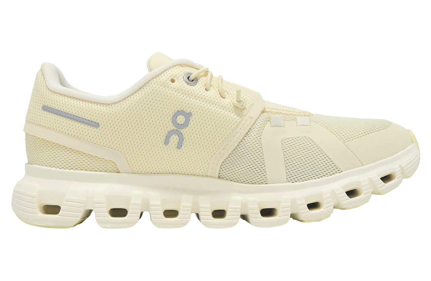 On Cloud 6 WMNS Castor / Ivory