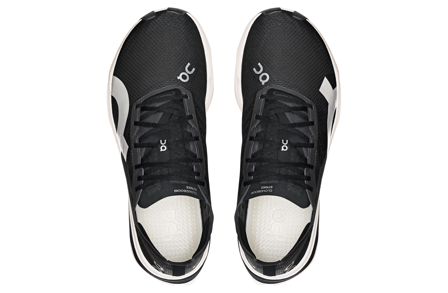 On Cloudboom Strike Black / White