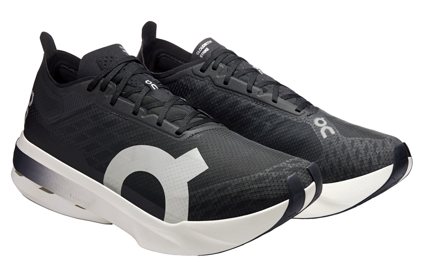 On Cloudboom Strike Black / White