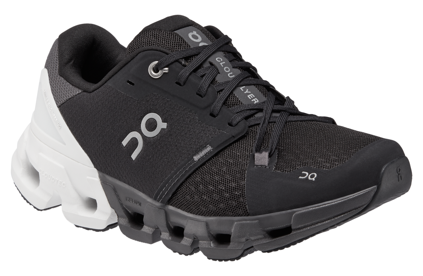 On Cloudflyer 4 WMNS Black / White