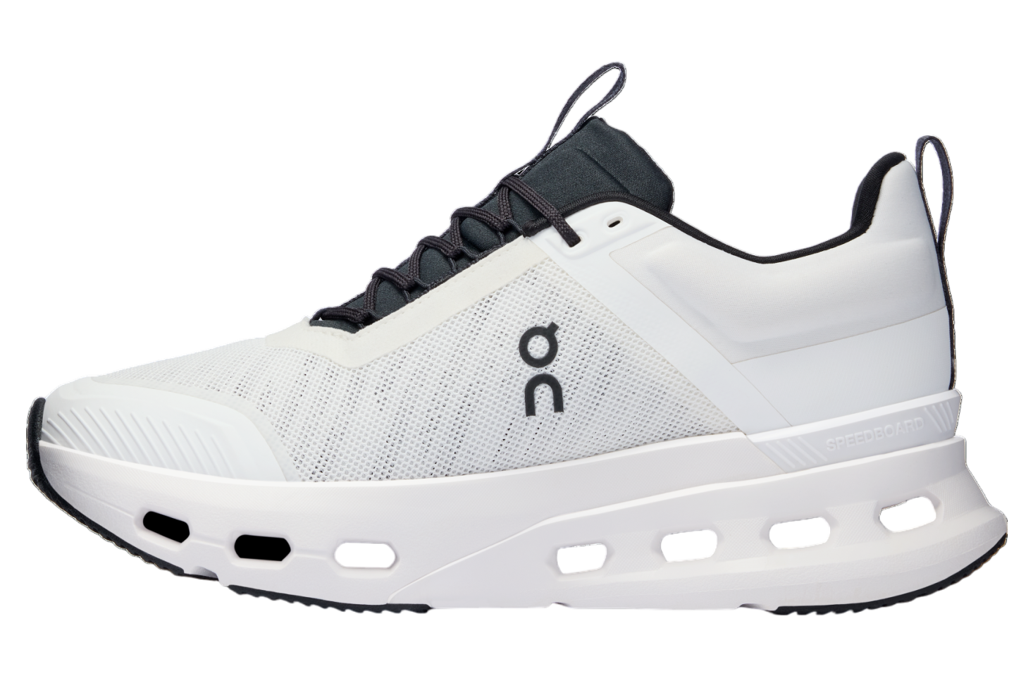 On Cloudnova X WMNS White / Black