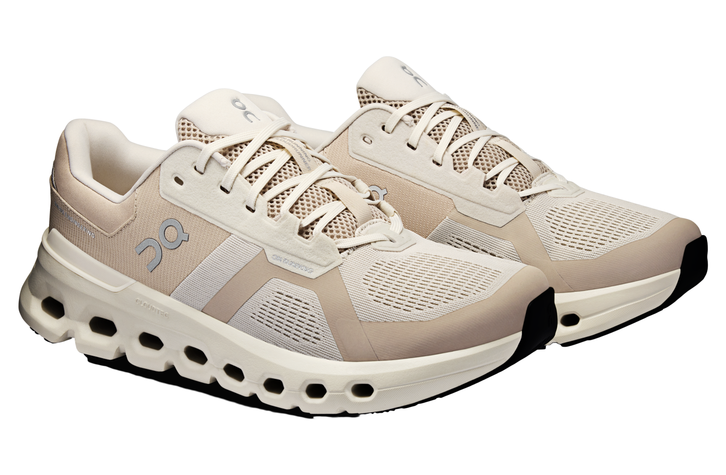 On Cloudrunner 2 Pearl / Desert