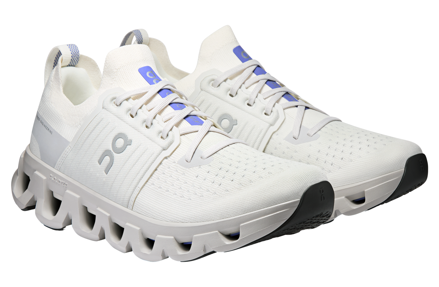 On Cloudswift 4 Ivory / Wolf