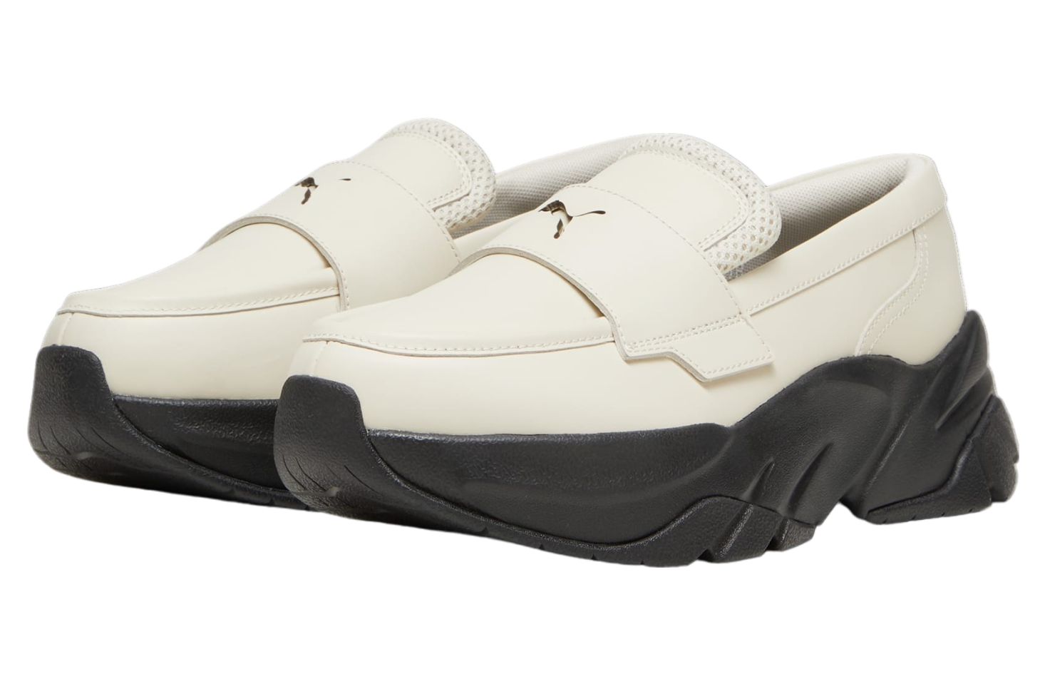 国内配送 PUMA SOPHYR WNS ALPINE /WHITE emmi×PUMA】SOPHYR WNS EMMI(スニーカー)｜シューズ｜emmi（エミ