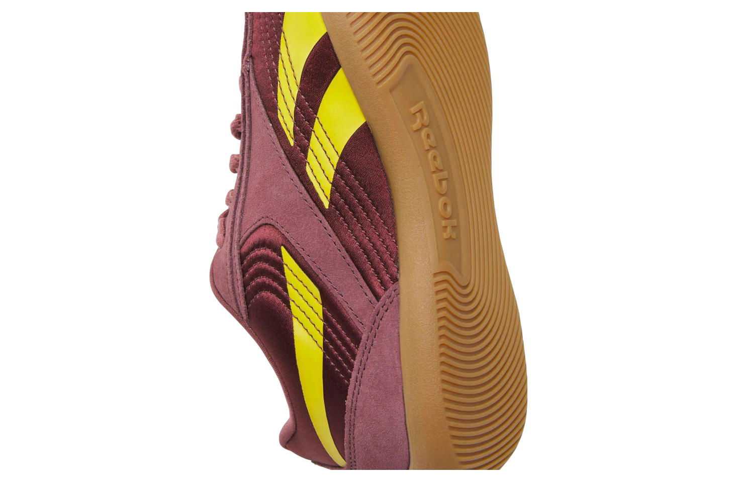 Reebok Womens Ultra Lo Blackberry / Athletic Gold