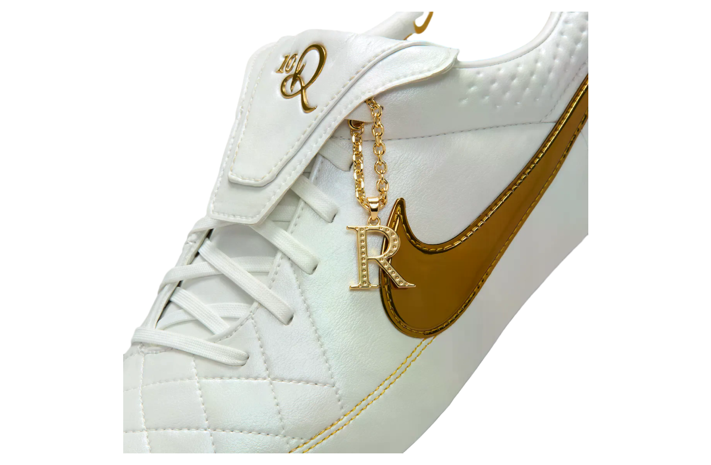 Ronaldinho X Nike Tiempo Legend Touch Of Gold