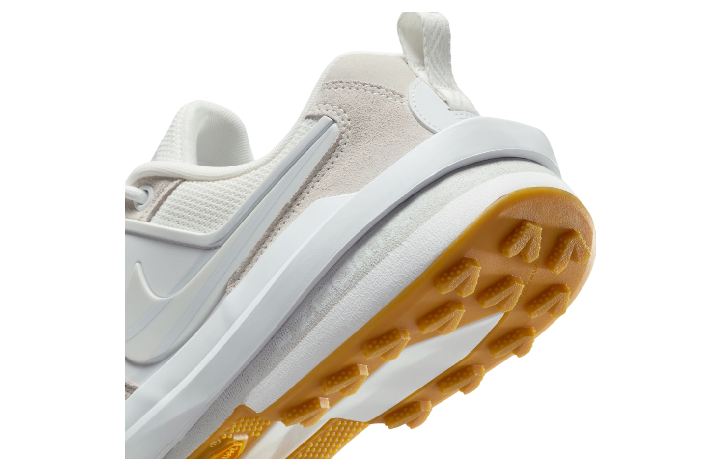 Sacai X Nike Zegamadome Sp White / Gum