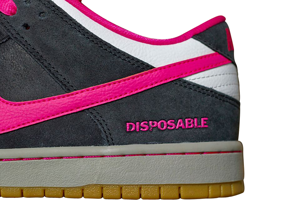 Sean Cliver x Nike SB Dunk Low "Disposable" 505750061
