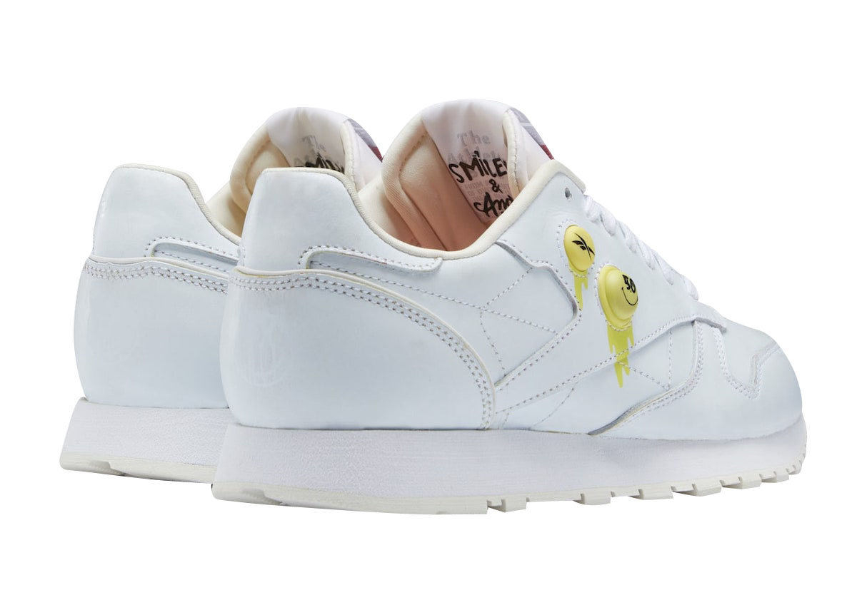 SMILEY x Reebok Classic Leather Pump GY1580