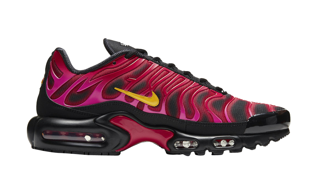 Supreme x Nike Air Max Plus TN Fire Pink On Feet Review 