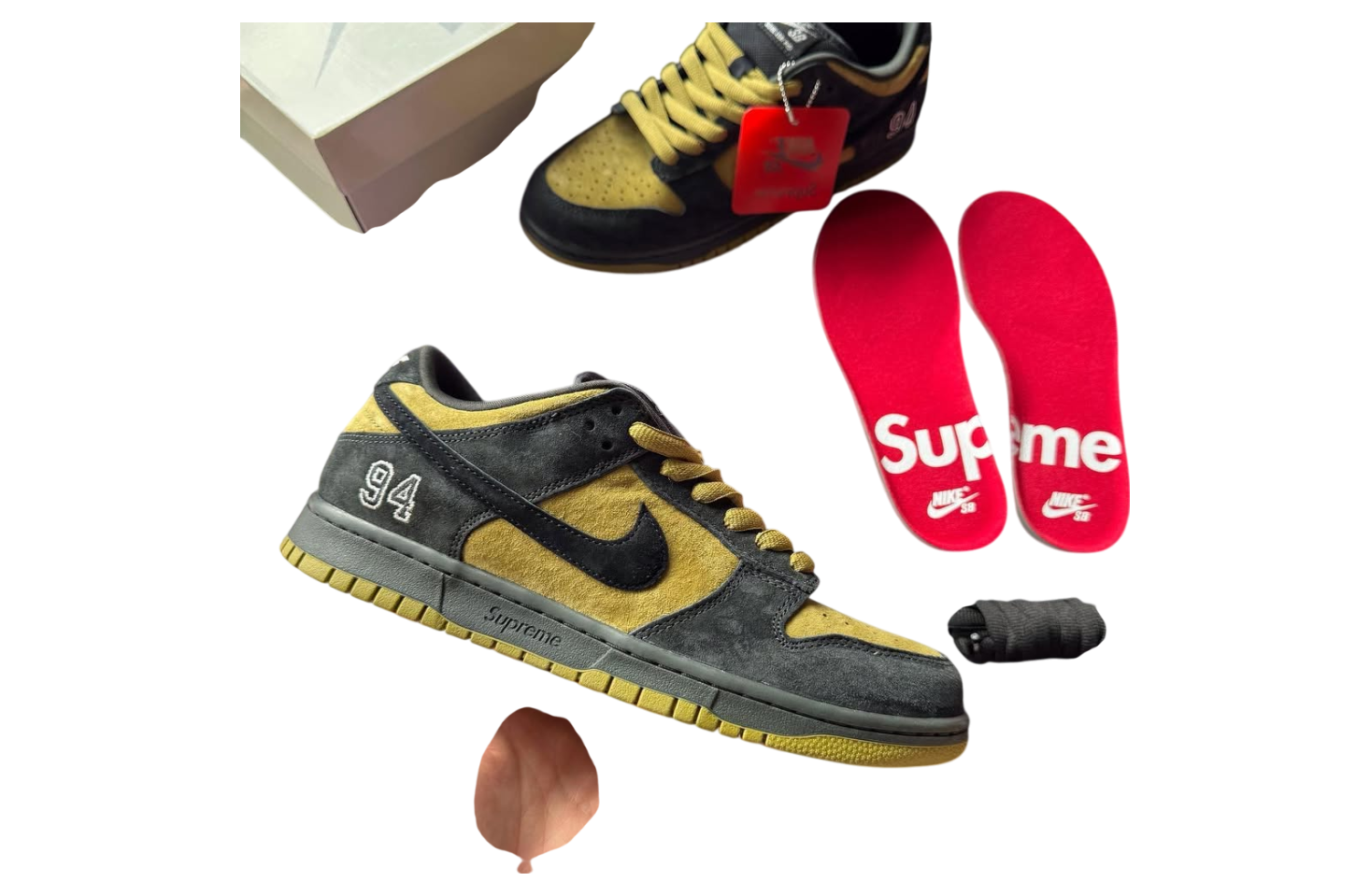 Supreme x Nike SB Dunk Low Camper Green Camper Green / Black