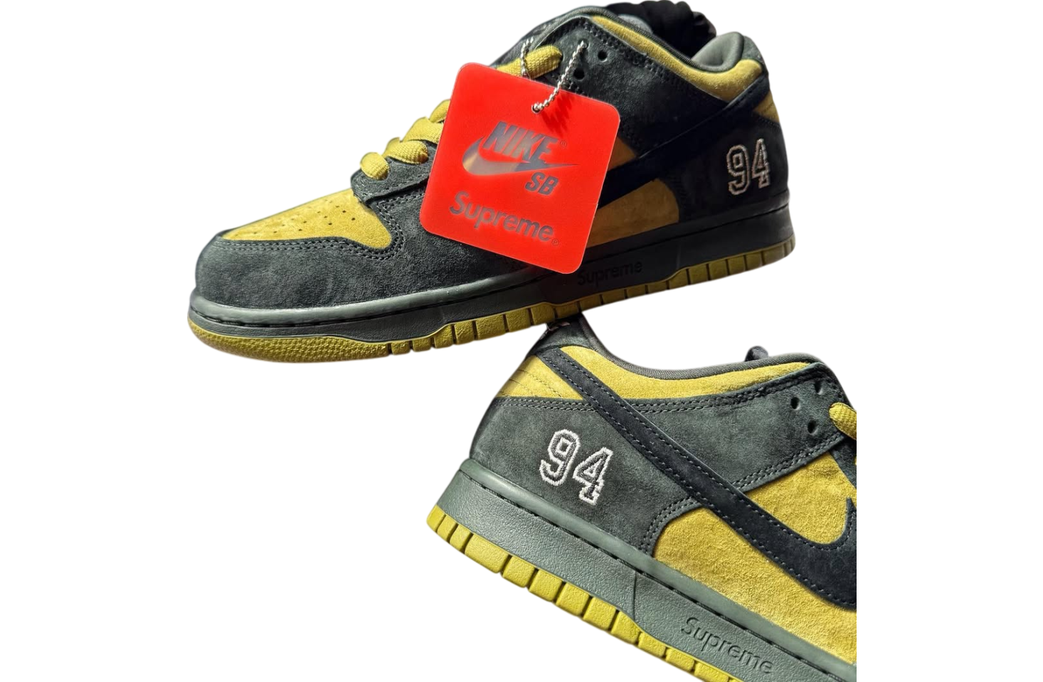 Supreme x Nike SB Dunk Low Camper Green Camper Green / Black