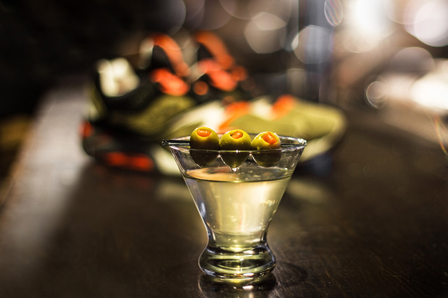 UBIQ x Saucony Grid 9000 - Dirty Martini