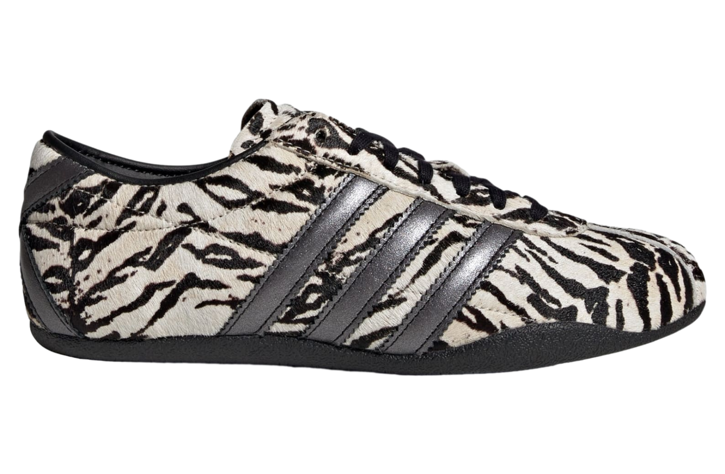 Adidas Tokyo WMNS Off White / Core Black / Wonder White