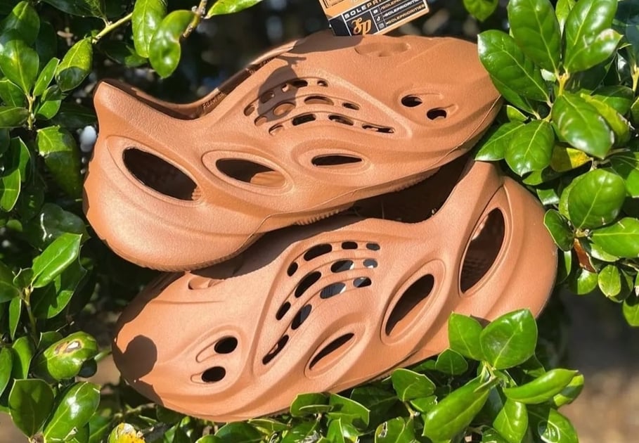 Adidas Yeezy Foam Runner Flax Dec 2022 HP5335 KicksOnFire