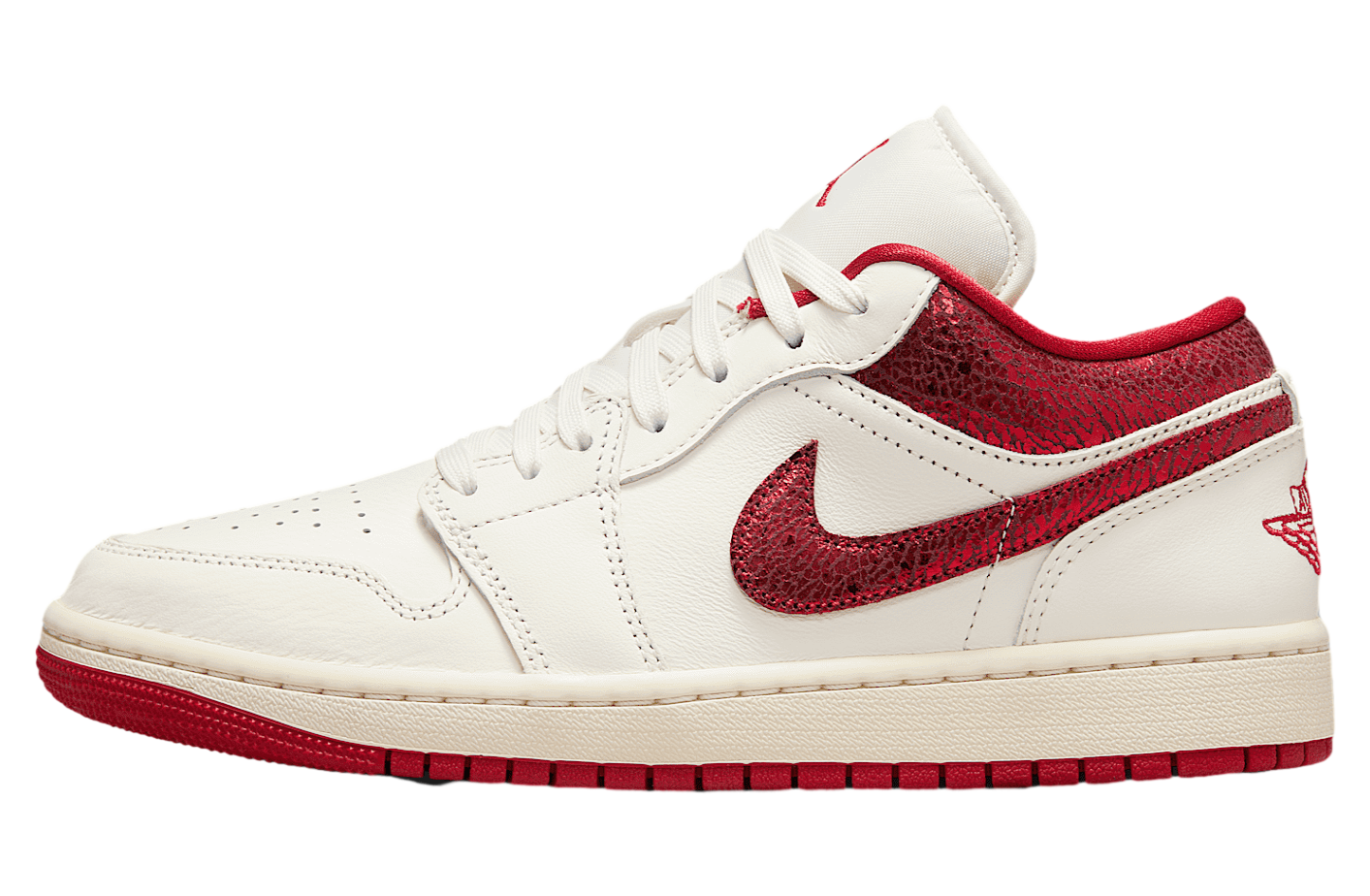 国内配送 NIKE W AIR JORDAN 1 LOW SE SAIL/V.RED-T.RED Air Jordan 1 Low SE WMNS Sail / Team Red - Apr 2025 - HJ9338