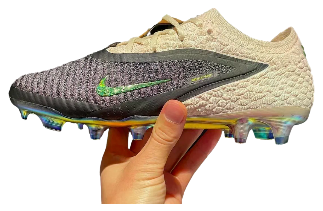 Kobe Bryant x Nike Phantom 6 Low Elite FG SE Phantom / Black