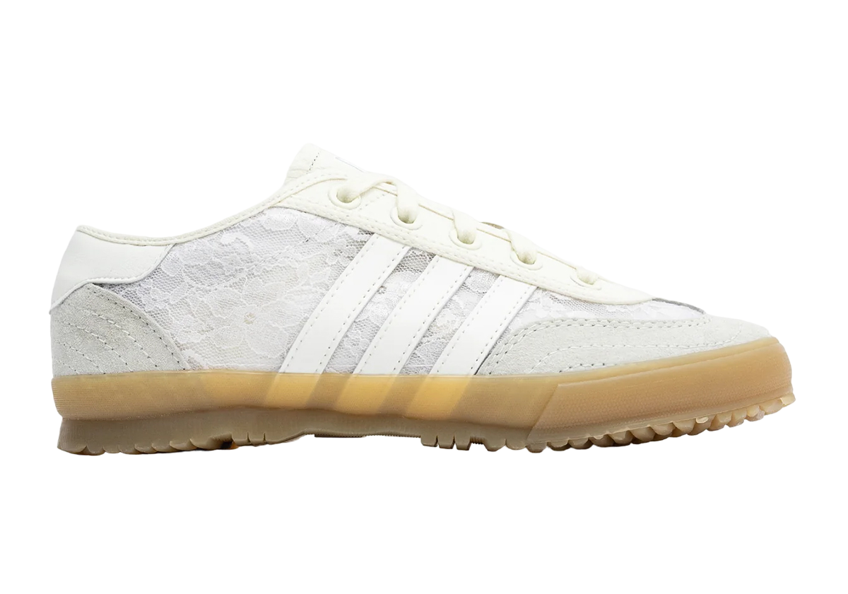 Naked X Adidas Tischtennis