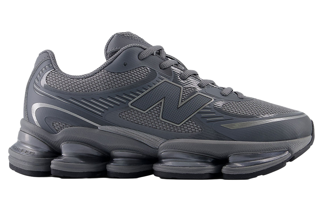 New Balance 2000 Dark Grey