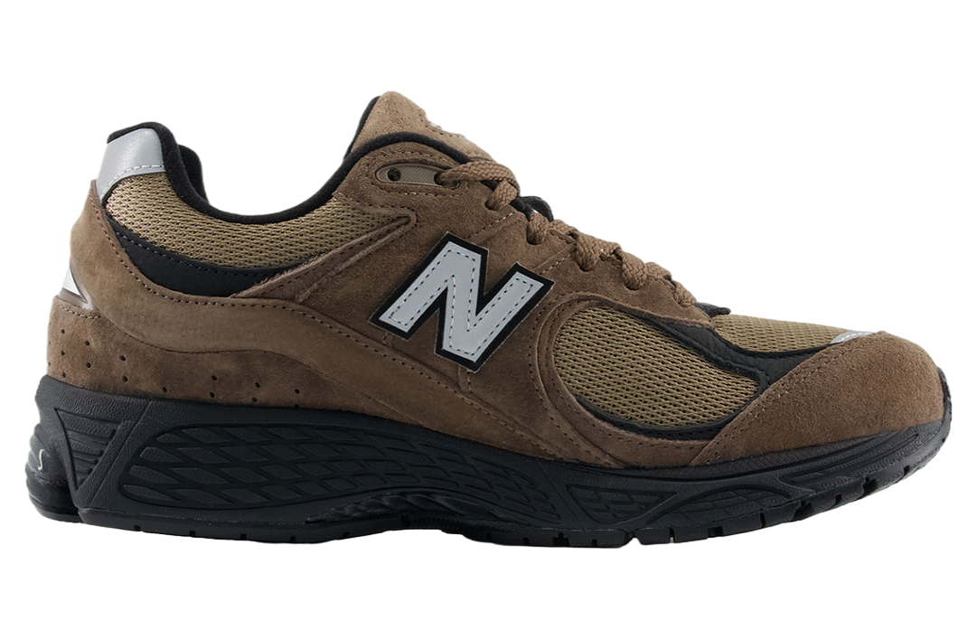 New Balance 2002r Black / Brown