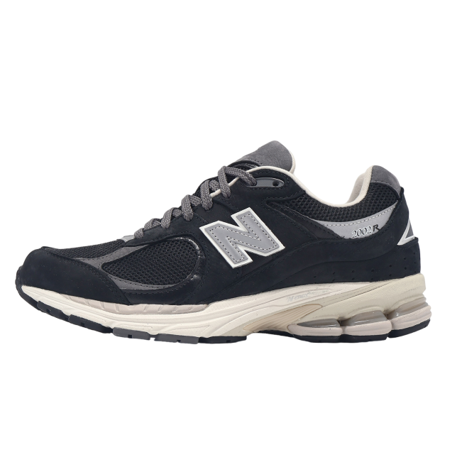 New Balance 2002R Black / Grey