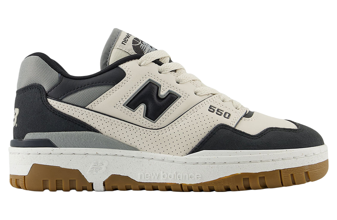 New Balance 550 Black / Moonbeam