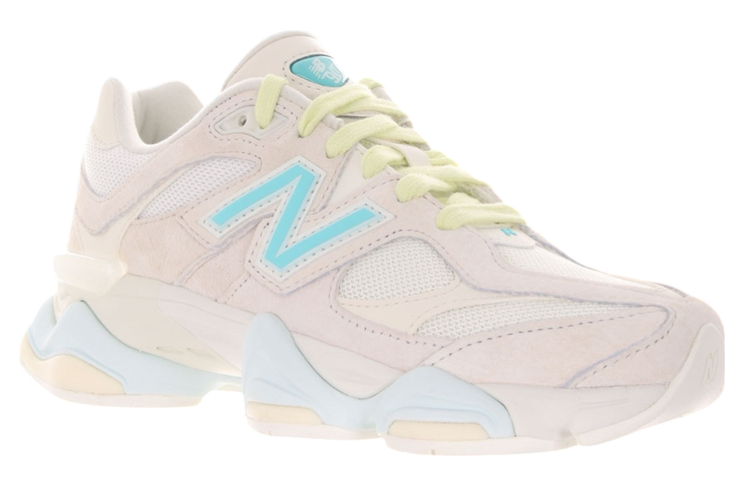 New Balance 9060 (W) Sea Salt / Light Blue