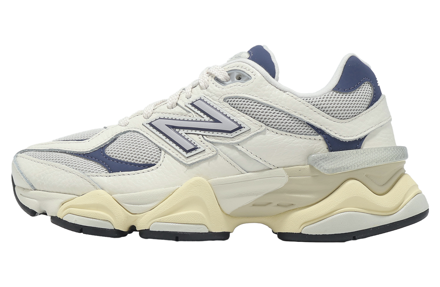 【ほぼ新品】new balance / 9060 / 23センチ /ホワイト New Balance 9060 Sneakers | White | FARFETCH