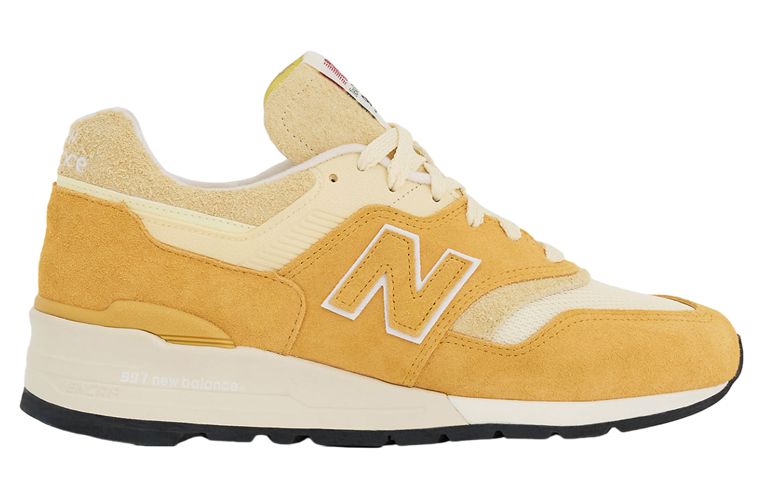 New Balance 997 Dried Apricot / Calcium
