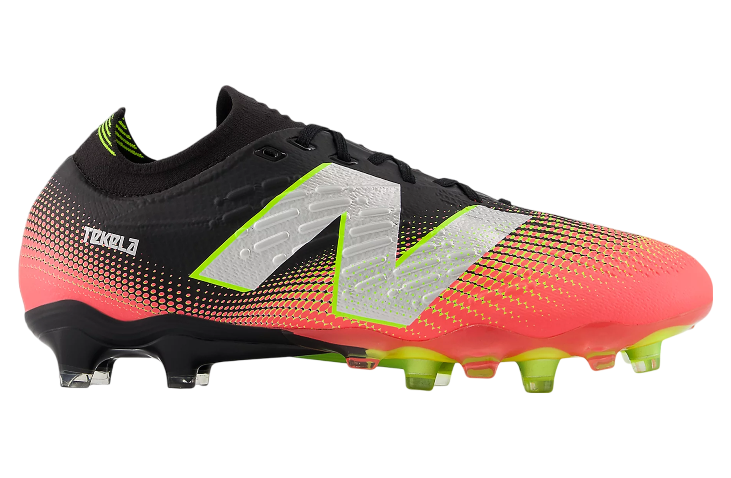 New Balance Tekela Pro Low Laced FG V4+ Black / Neo Flame