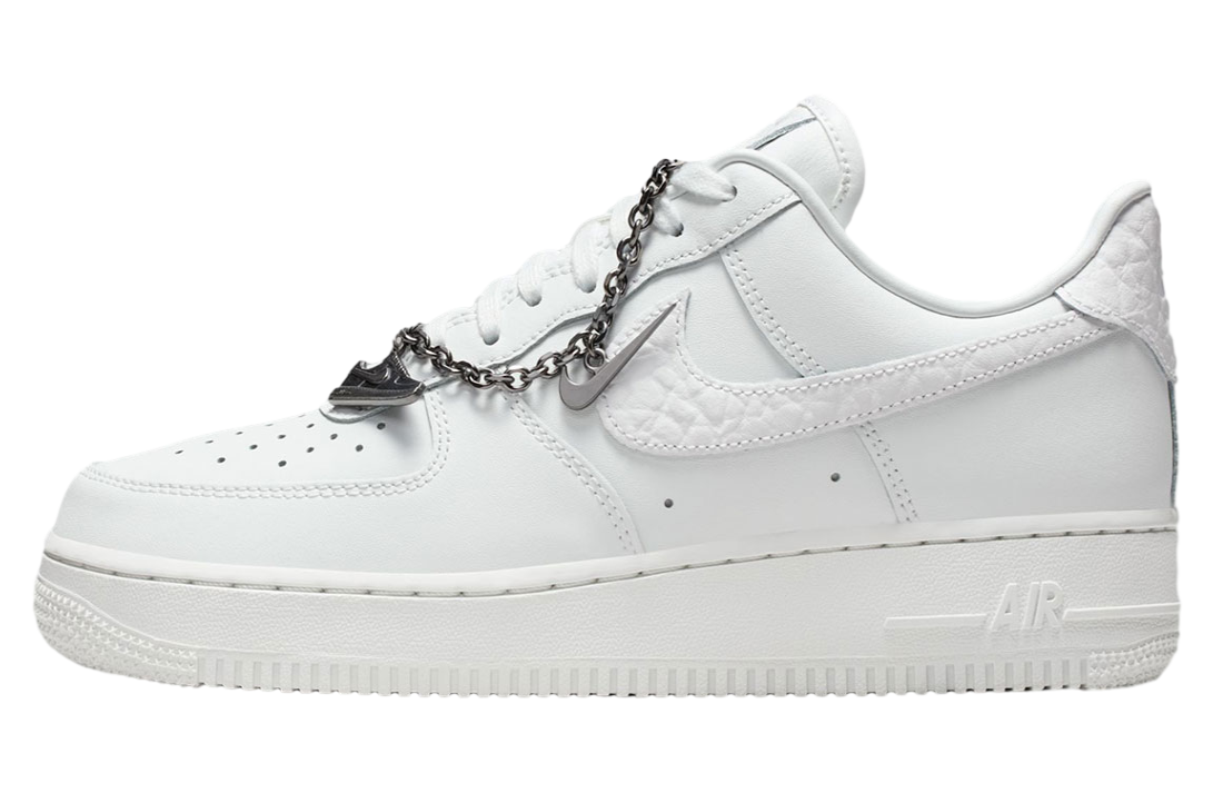 Nike Air Force 1 Low WMNS Summit White / Metallic Silver