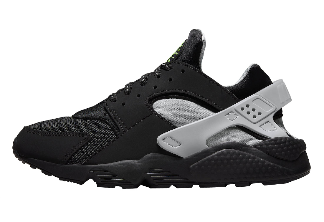 Nike huarache hotsell black red green