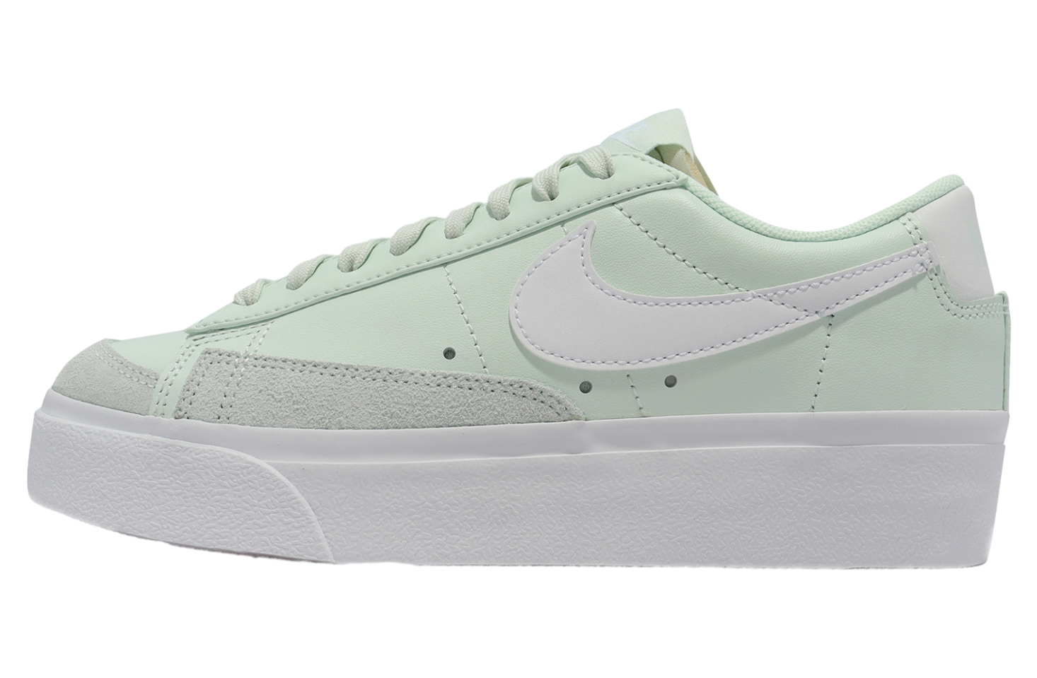 ★Nike★大人気★BLAZER LOW PLATFORM★厚底★追跡可 最新ブレーザー話題沸騰中☆Nike Blazer Low Platformお早めに