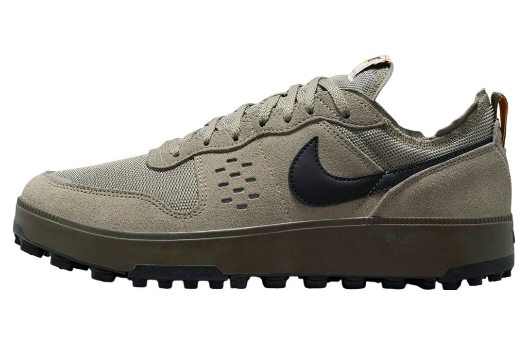 Olive green nike's hotsell