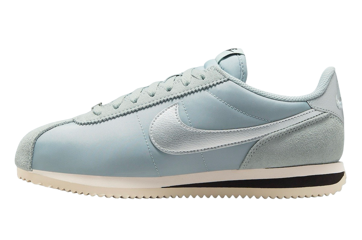 Nike cortez for women 2017 best sale