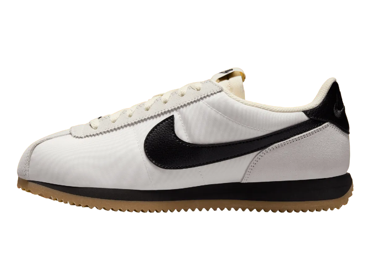 Nike Cortez Sail / Black / Gum