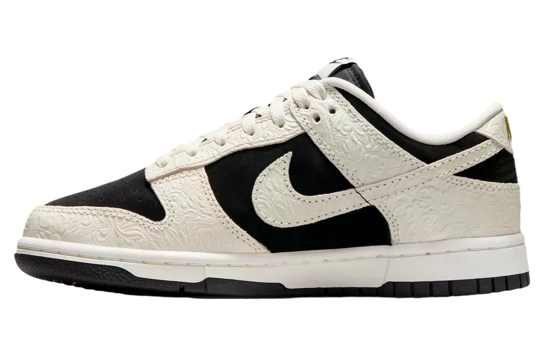 Nike Dunk Low Black / Sail / Metallic Gold