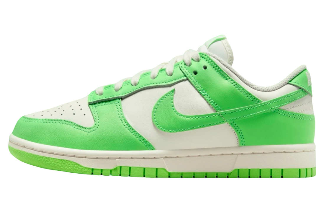 Nike Dunk Low WMNS Green Strike / Sail