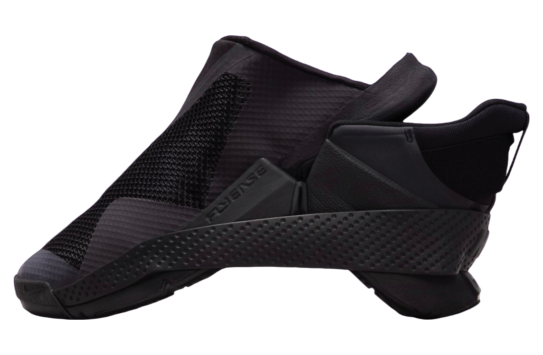 Nike Go FlyEase Triple Black