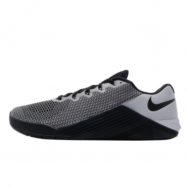 sacudir Alrededor Ventilación Nike Metcon 5 X Black Silver CN5454001 - KicksOnFire.com