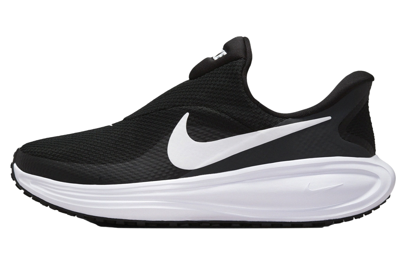 Nike Revolution 8 EasyOn WMNS Black / White
