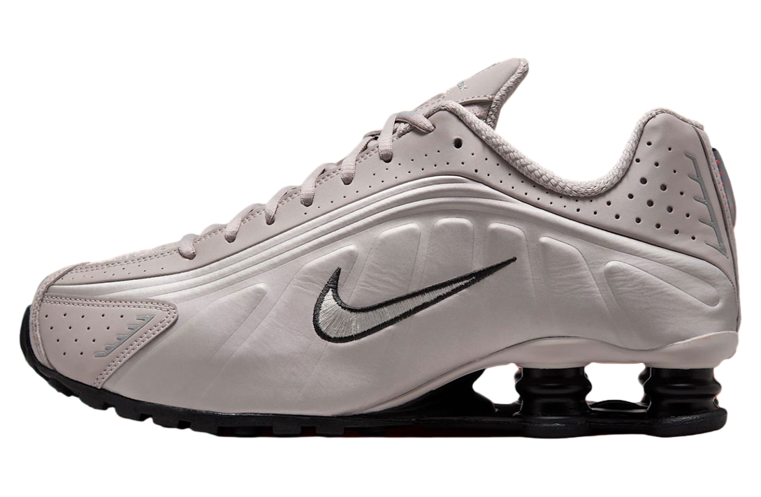 Nike Shox R4 College Grey / University Red