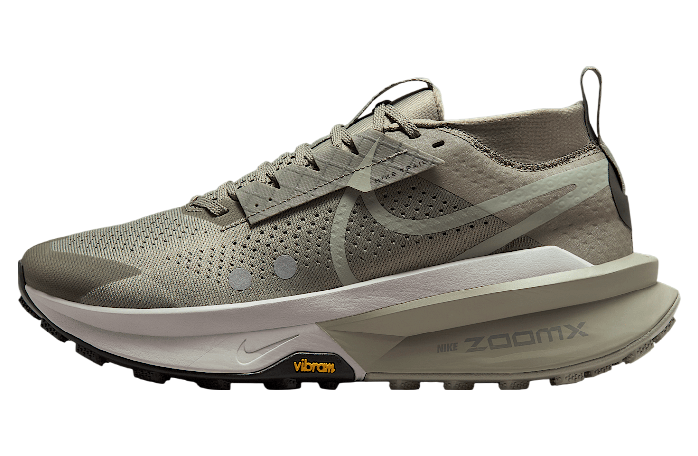 パネライ 希少 Light 2 Zegama Nike Army FD5190 - 2025 Mar - Bone Light / ミネラルウォーター