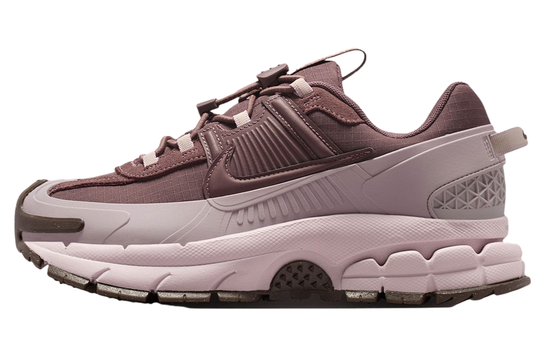 Nike Zoom Vomero 5 Roam WMNS Particle Rose / Silt Red
