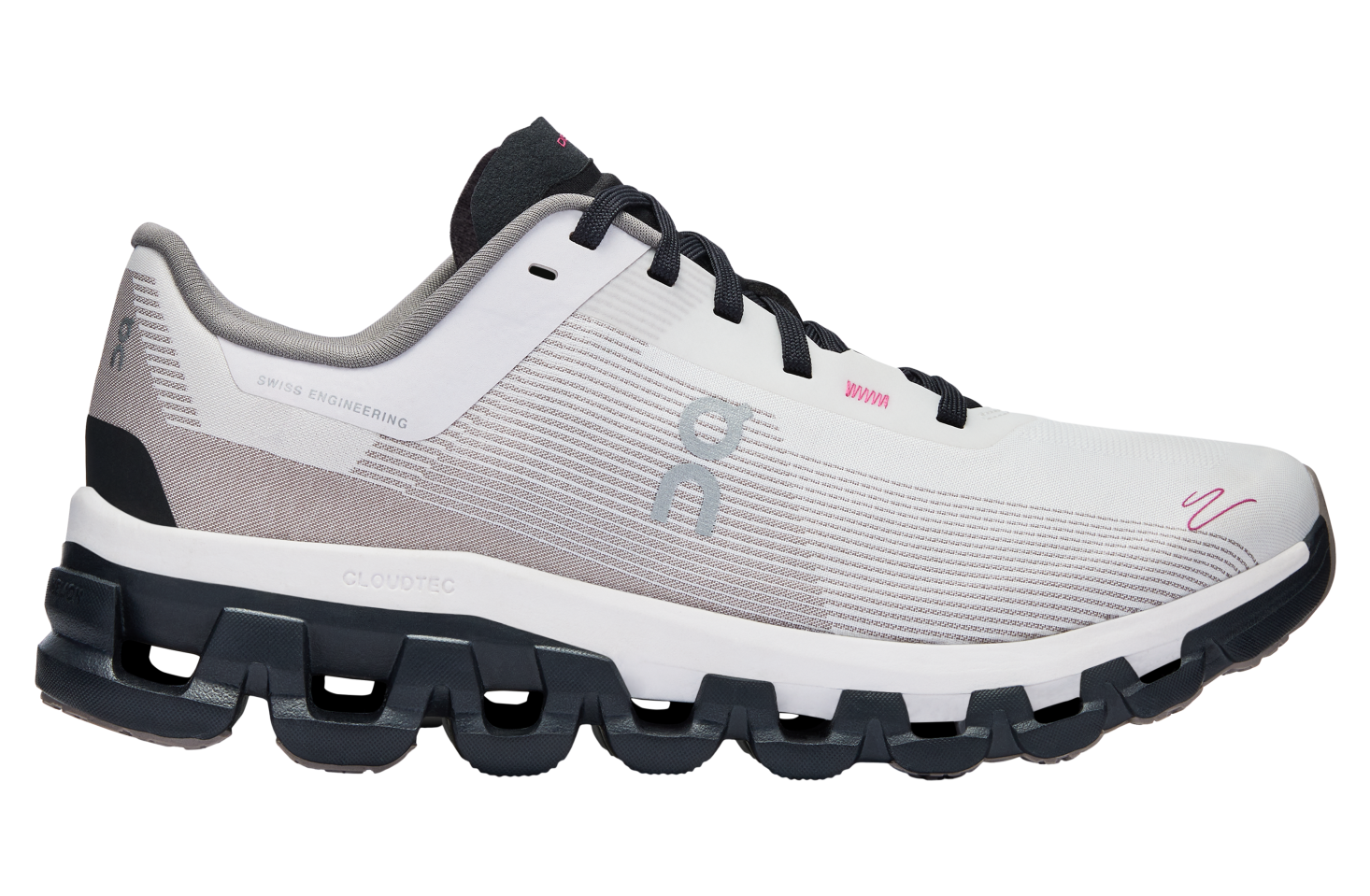 On Cloudflow 4 Distance WMNS White / Black