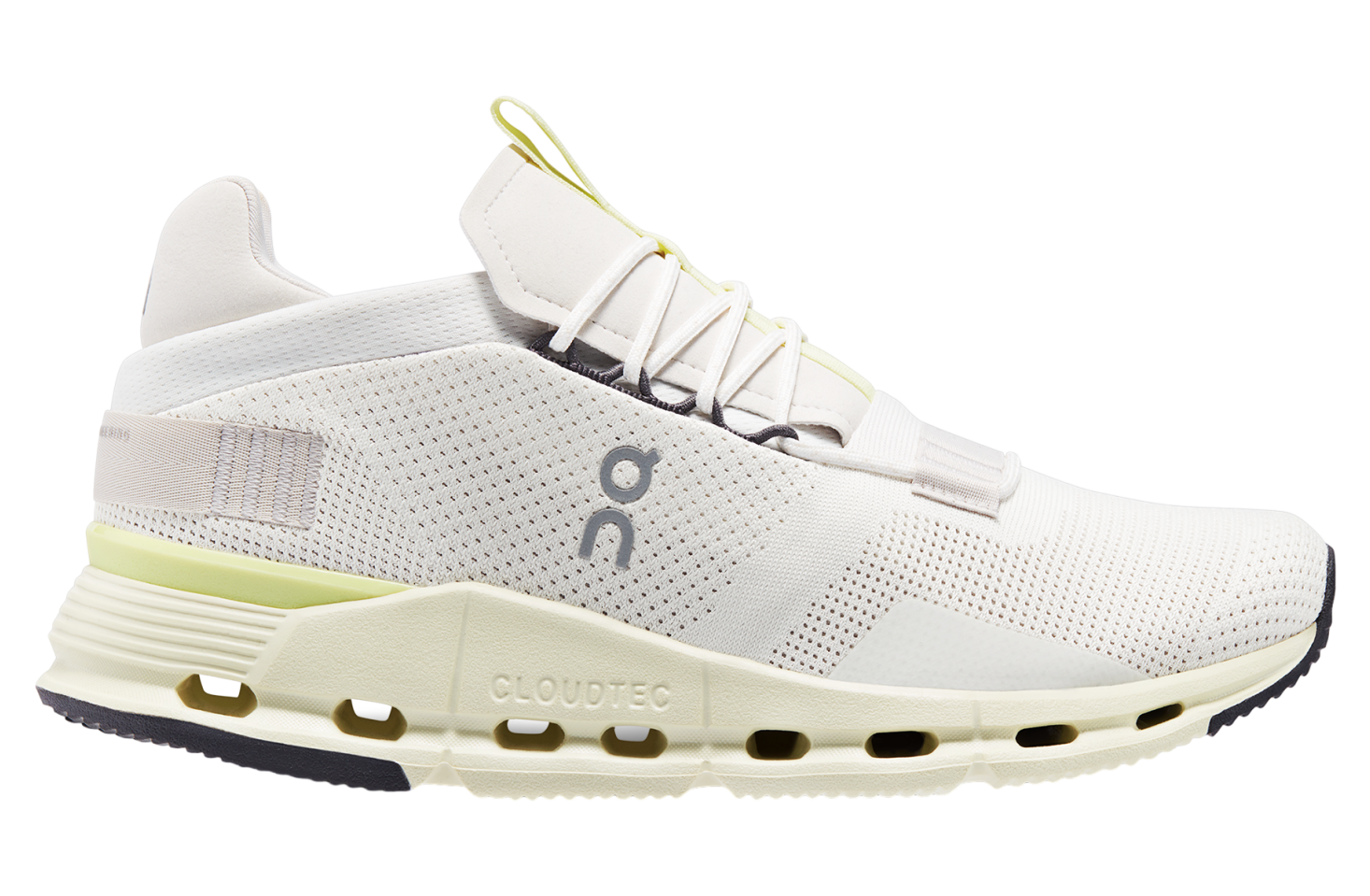 On Cloudnova Undyed / White