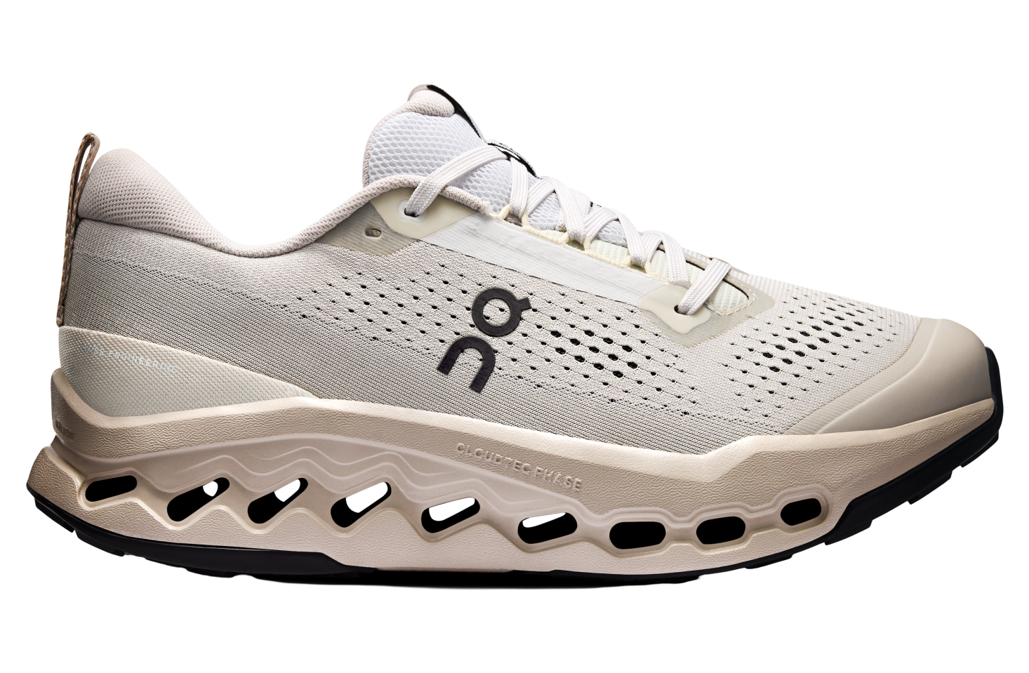 On Cloudsurfer Trail 2 Frost / Truffle