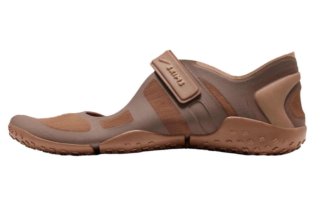 Skims x Nike Air Rift WMNS Archaeo Brown